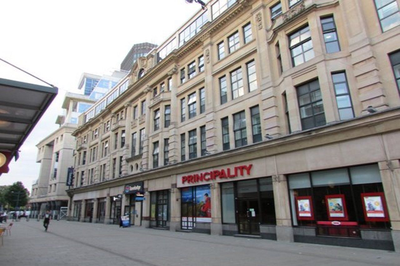 Travelodge Cardiff Central Queen Street Extérieur photo