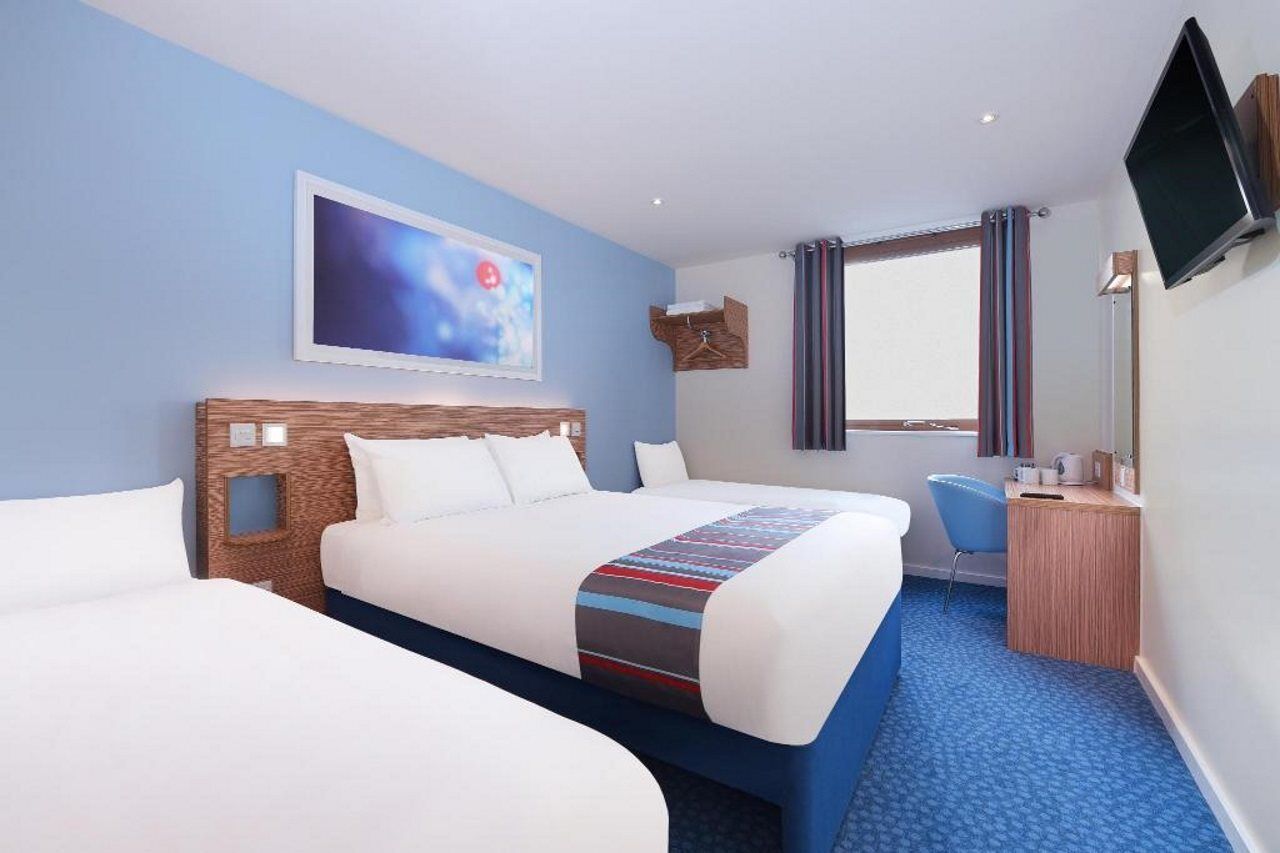 Travelodge Cardiff Central Queen Street Extérieur photo