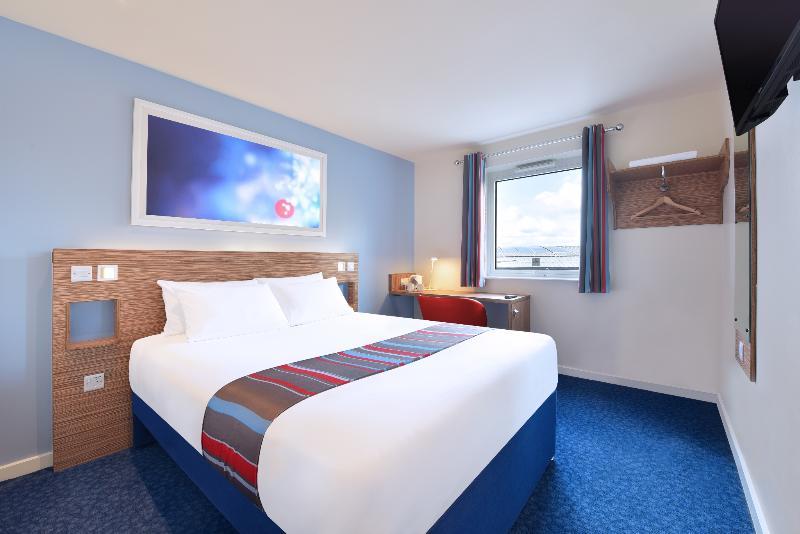 Travelodge Cardiff Central Queen Street Extérieur photo